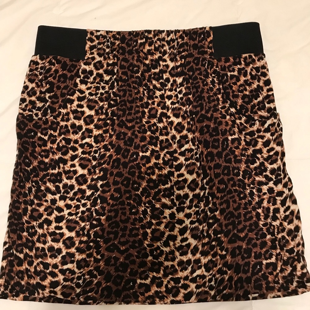 INC leopard skirt WITH pockets!!